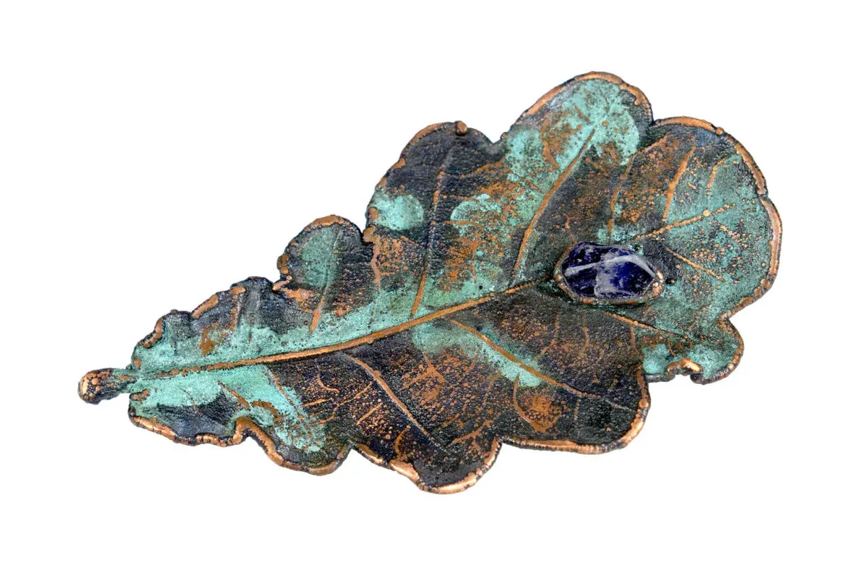 Copper Oak Leaf with Amethyst — Australian nature in copper, amethyst, copper, 7 × 4 cm